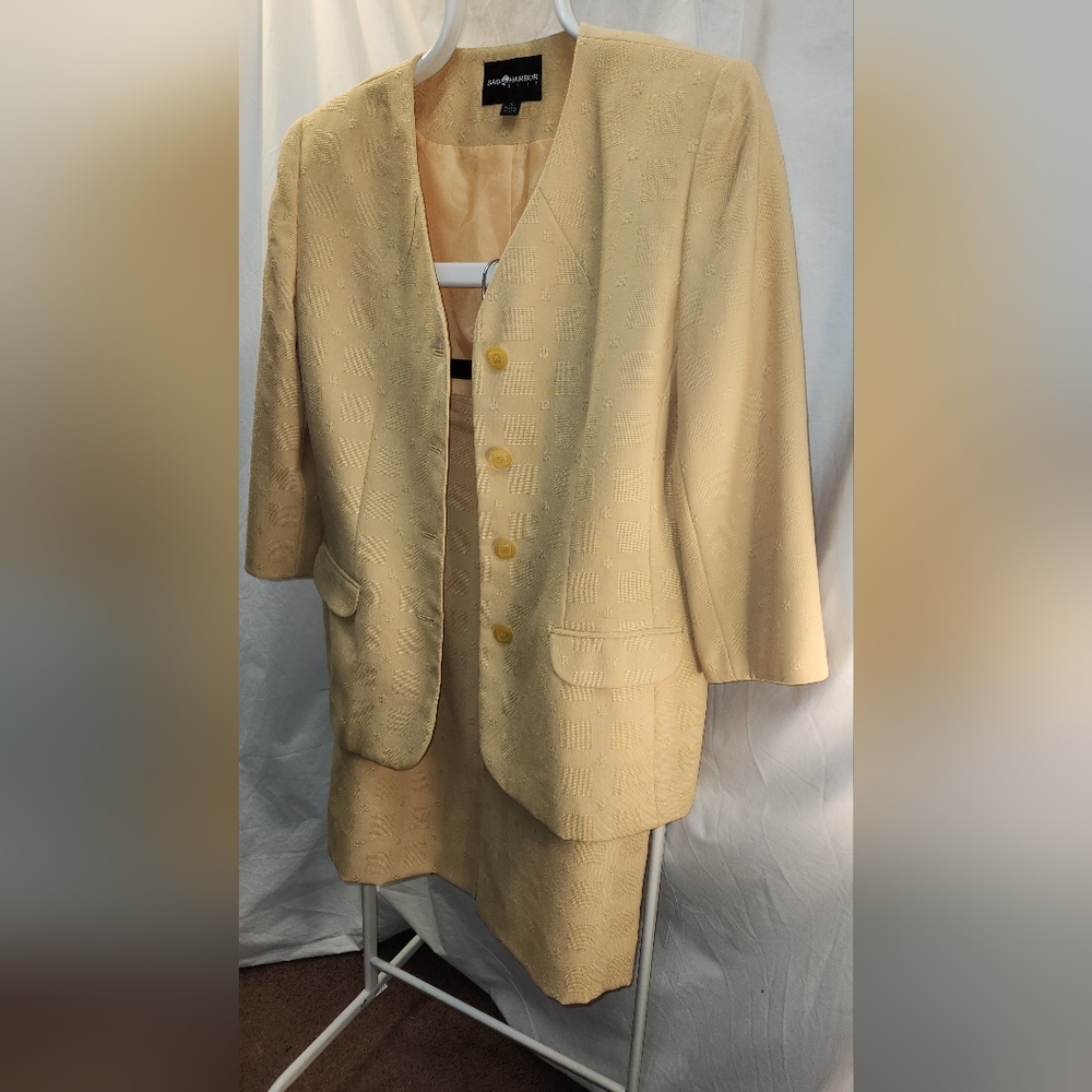 SAG HARBOR SUIT